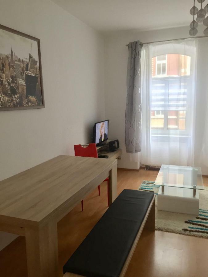 ארפורט Ferienwohnung Am Schmidtstedter Knoten מראה חיצוני תמונה