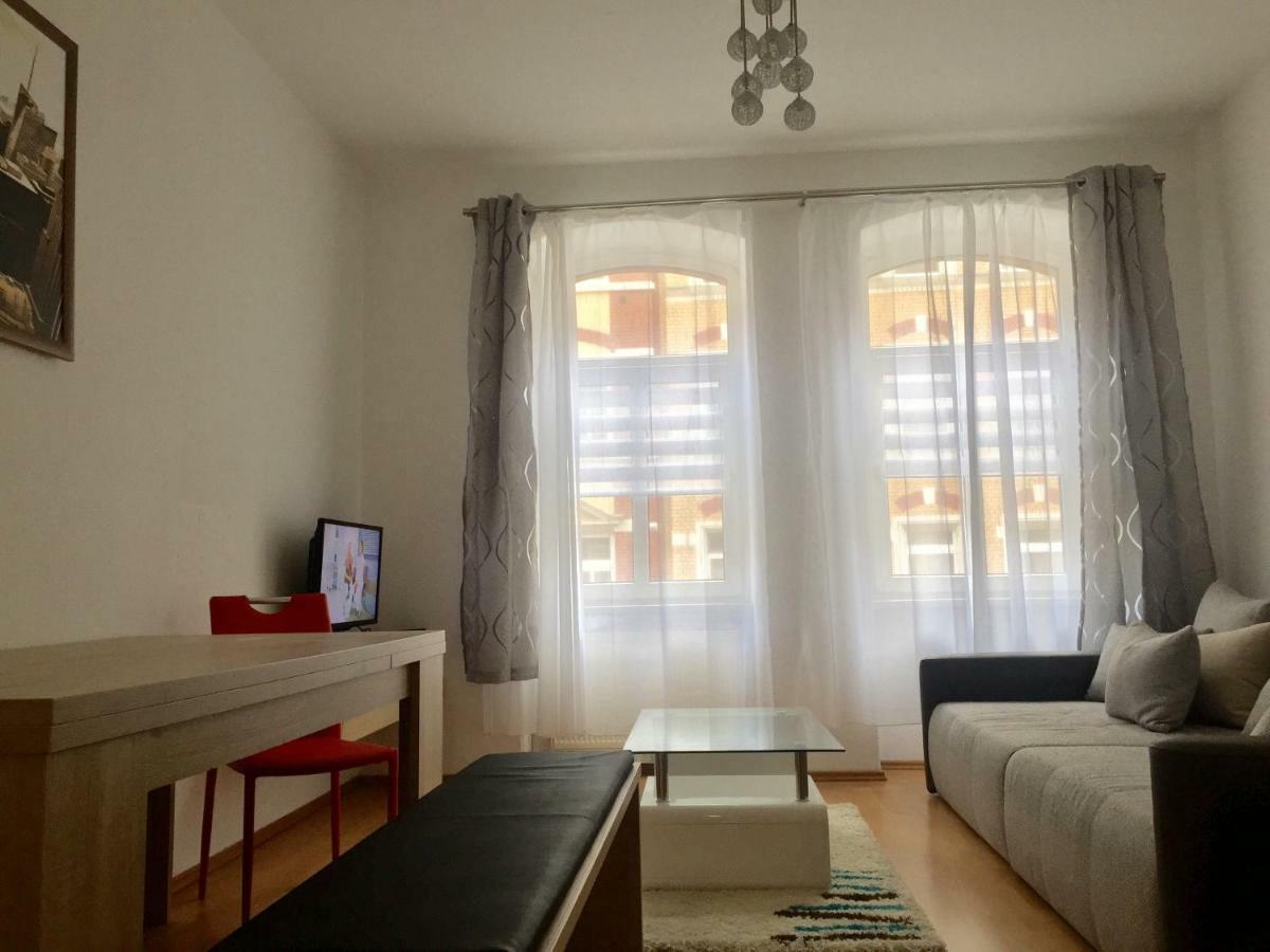 ארפורט Ferienwohnung Am Schmidtstedter Knoten מראה חיצוני תמונה