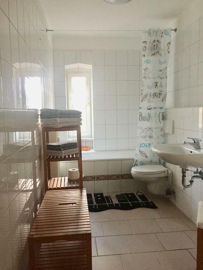 ארפורט Ferienwohnung Am Schmidtstedter Knoten מראה חיצוני תמונה
