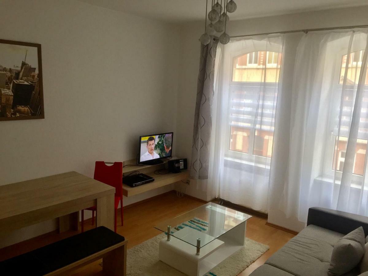 ארפורט Ferienwohnung Am Schmidtstedter Knoten מראה חיצוני תמונה