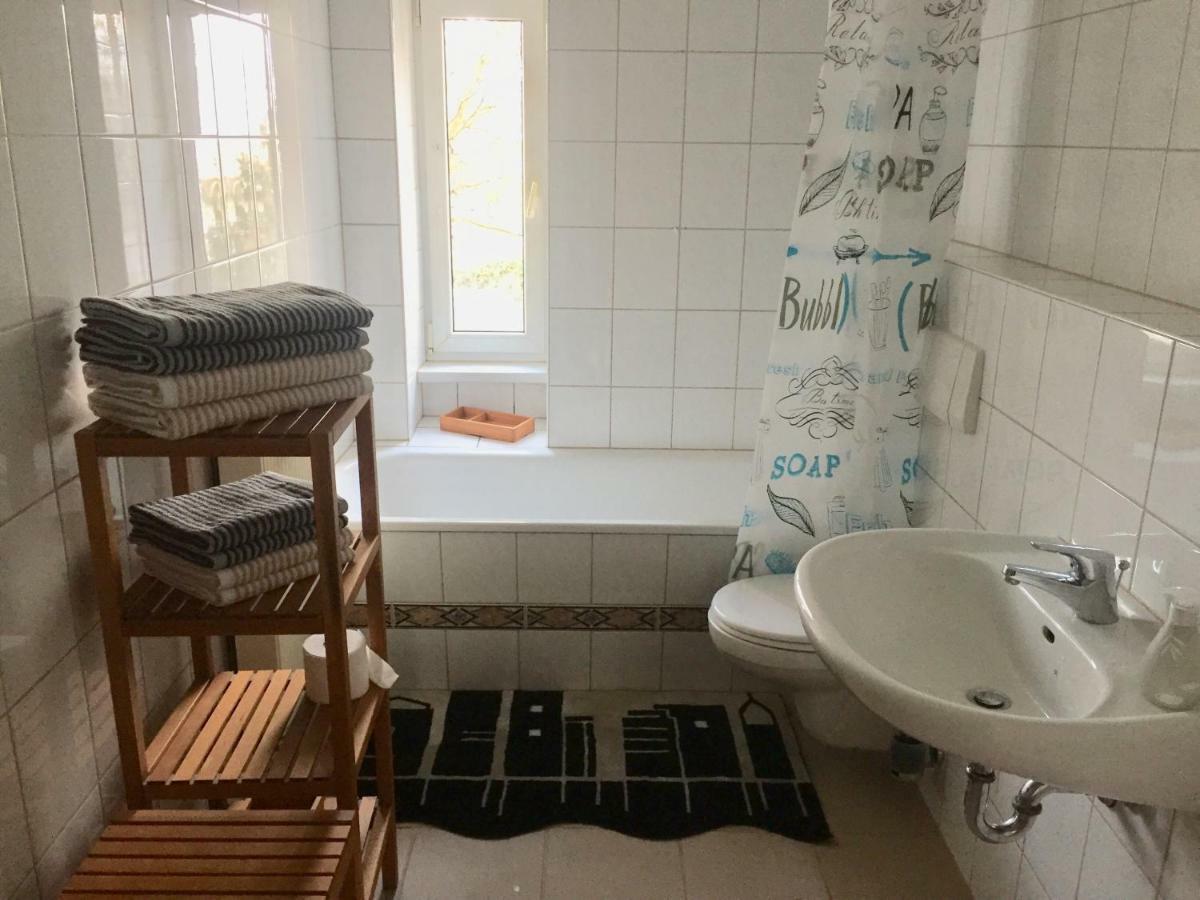 ארפורט Ferienwohnung Am Schmidtstedter Knoten מראה חיצוני תמונה